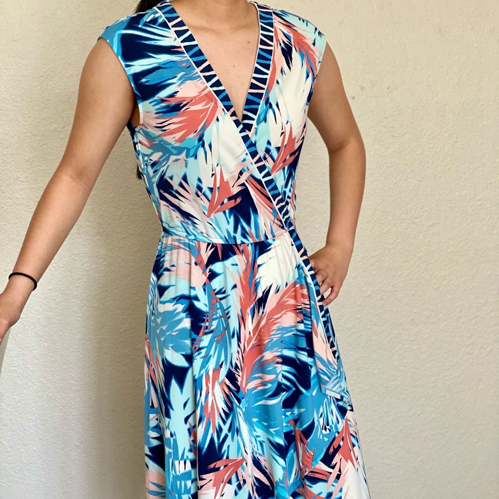 BCBGMaxAzria blue and pink pattern dress. Size: S